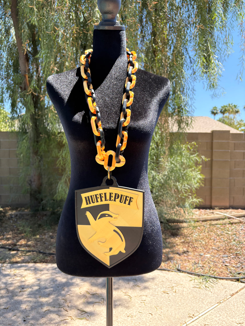 Harry Potter Hufflepuff Crest Oversized Hype Chain