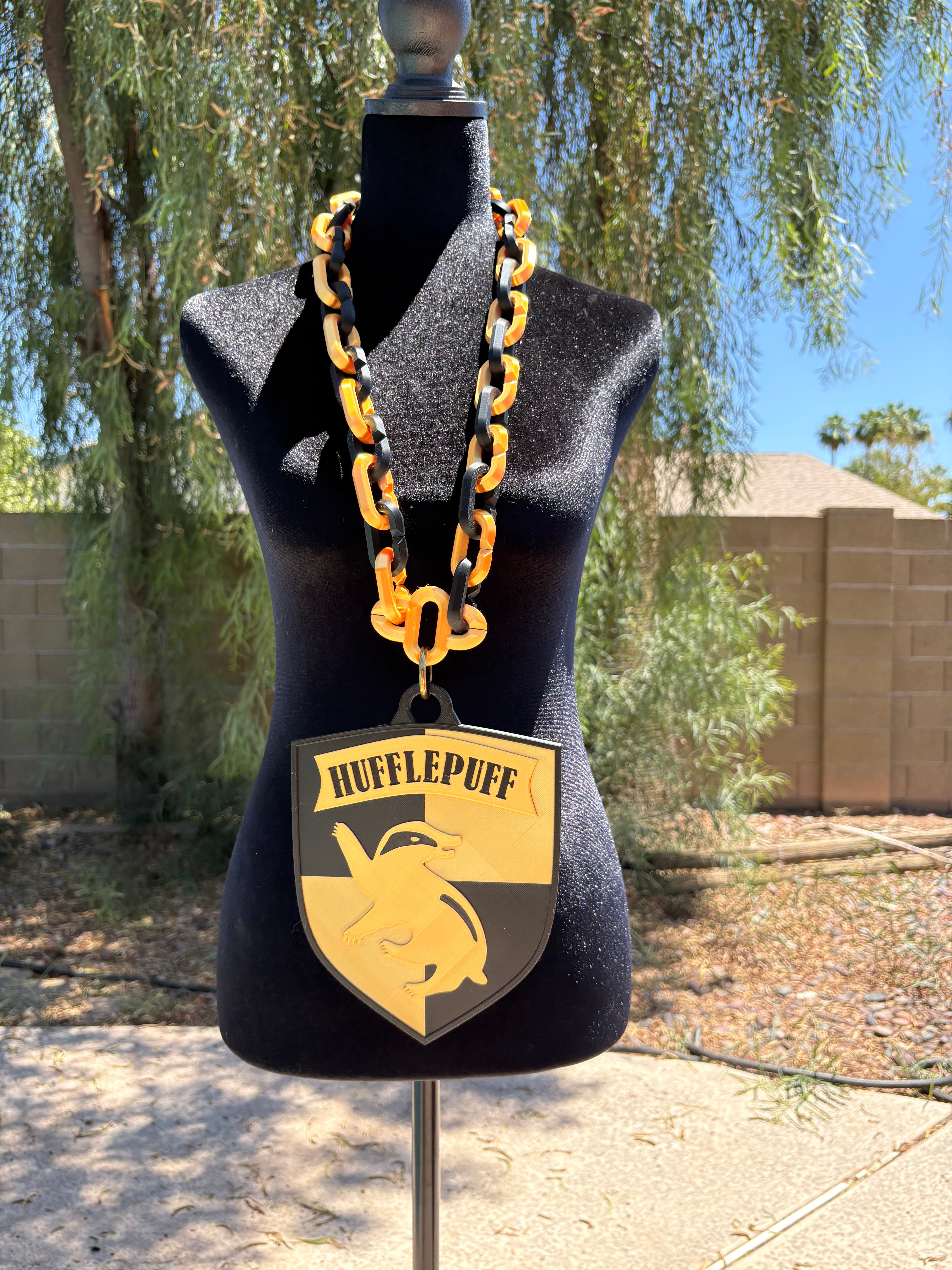 Harry Potter Hufflepuff Crest Oversized Hype Chain